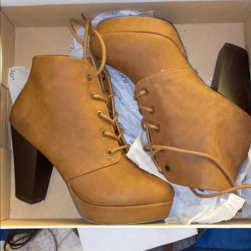 Boot heels